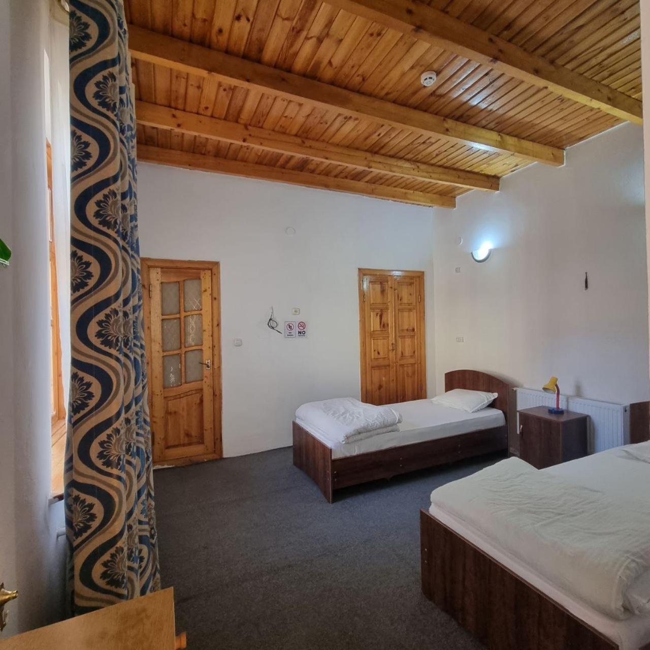 Sim Sim Hostel & Guest House Near The Church سمرقند المظهر الخارجي الصورة